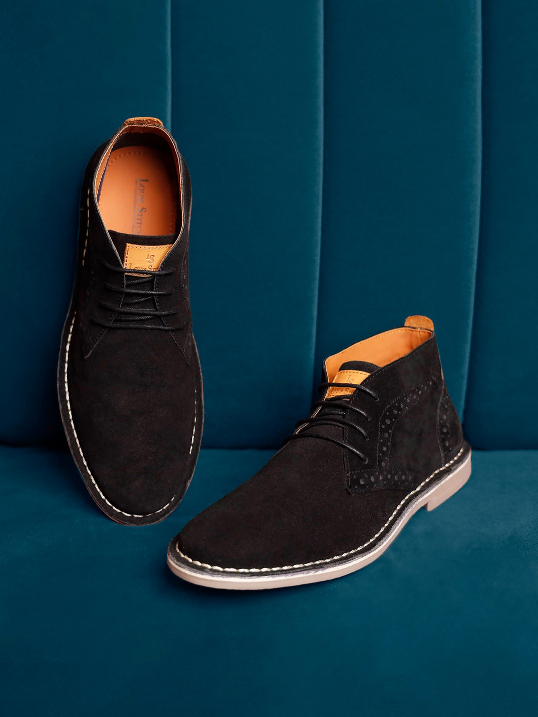 

LOUIS STITCH Men Mid-Top Solid Suede Desert Boots, Black