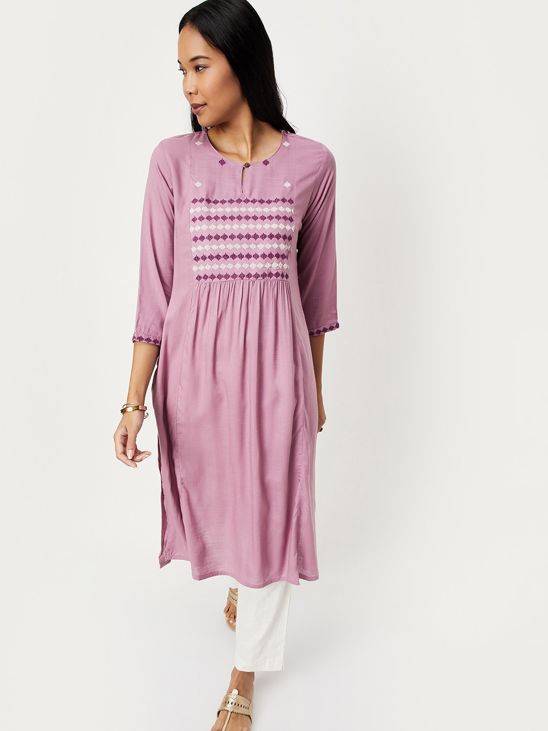 

max Embroidered Flared Sleeves Thread Work Kurta, Purple
