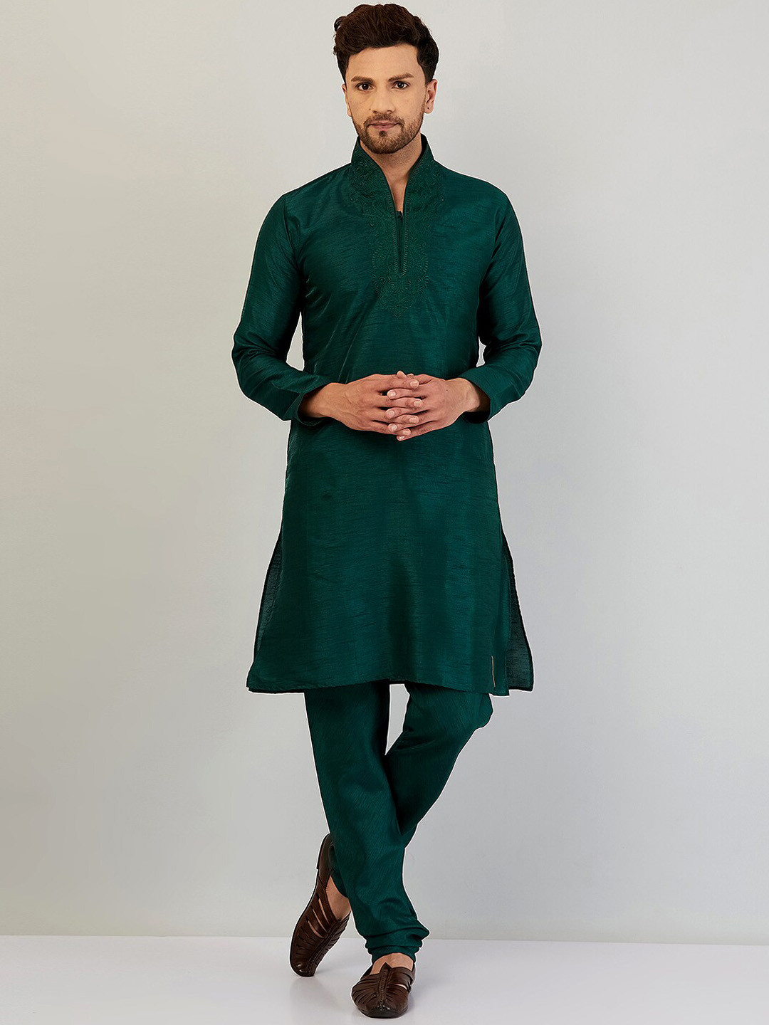 

Armaan Ethnic Ethnic Motifs Embroidered Dupion Silk Kurta with Churidar, Green