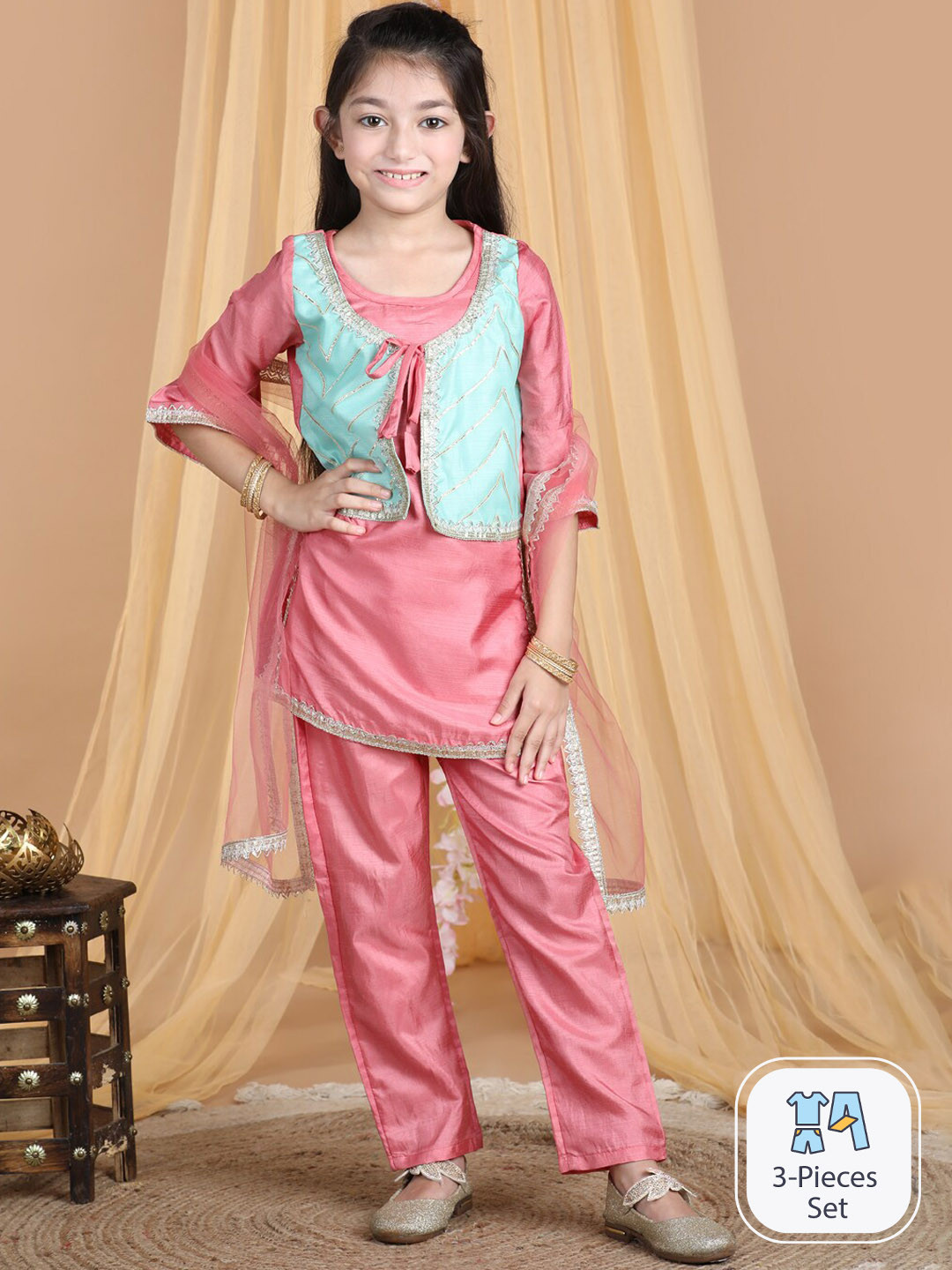 

Cutiekins Girls Embellished Regular Gotta Patti Kurti & Trousers With Dupatta, Coral