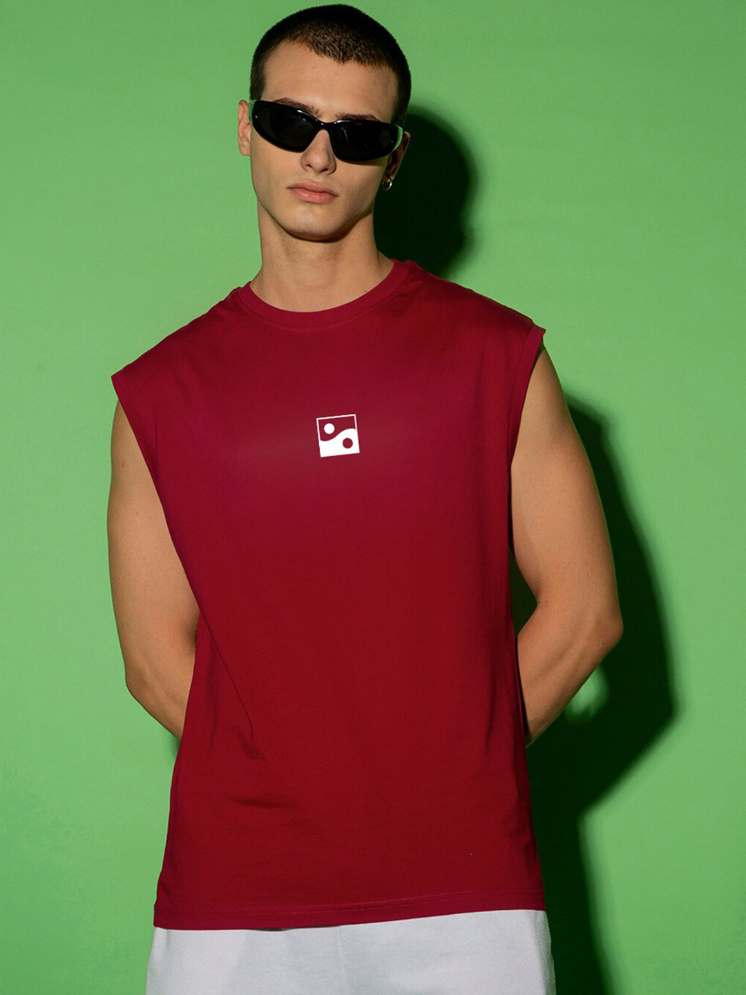 

Bewakoof Red Printed Boxy Fit Sleeveless Pure Cotton Gym Vest 605671