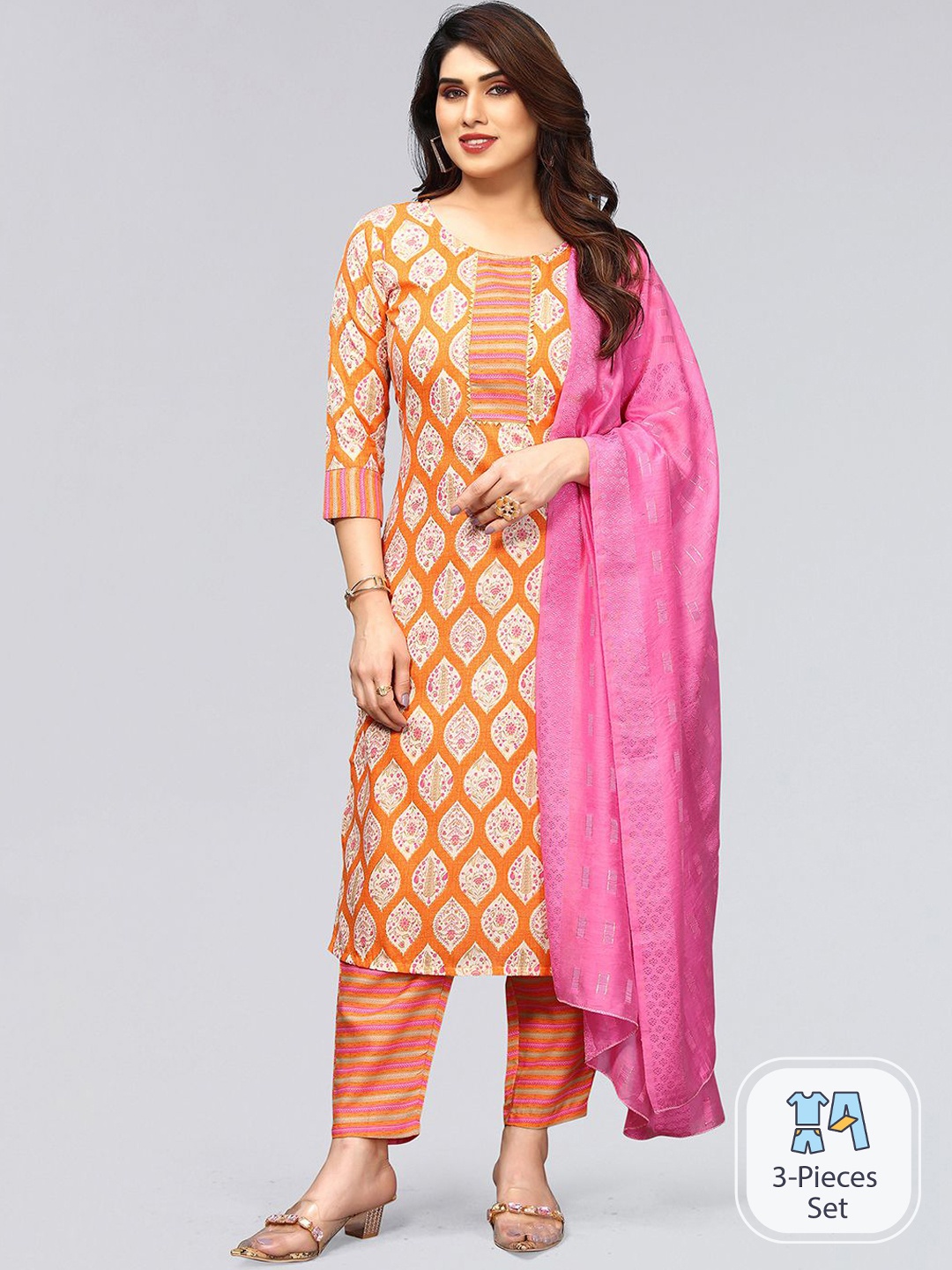 

SKYLEE Ethnic Motifs Printed Gotta Patti Straight Kurta With Trousers & With Dupatta, Orange