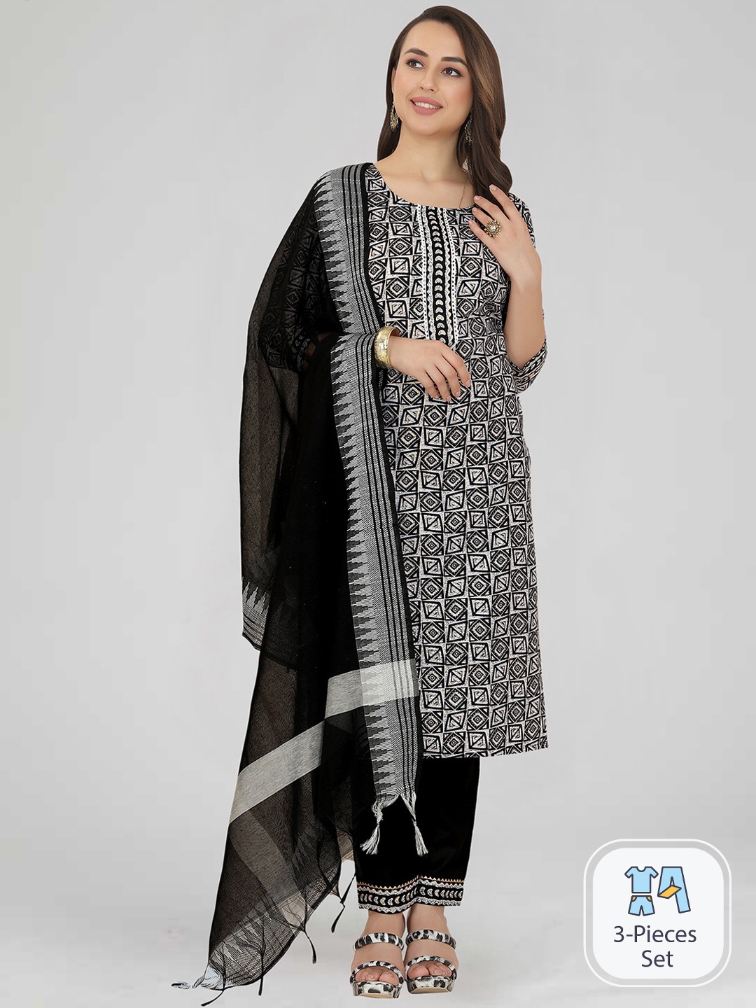 

SKYLEE Geometric Printed Regular Kurta With Trousers & Dupatta, Black