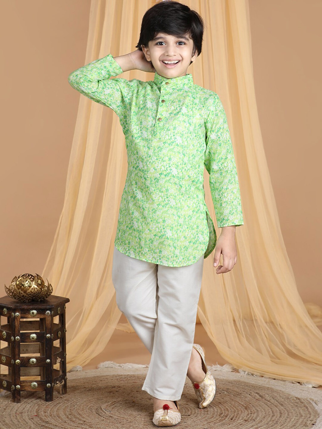 

Cutiekins Boys Floral Printed Regular Kurta With Pyjamas, Lime green