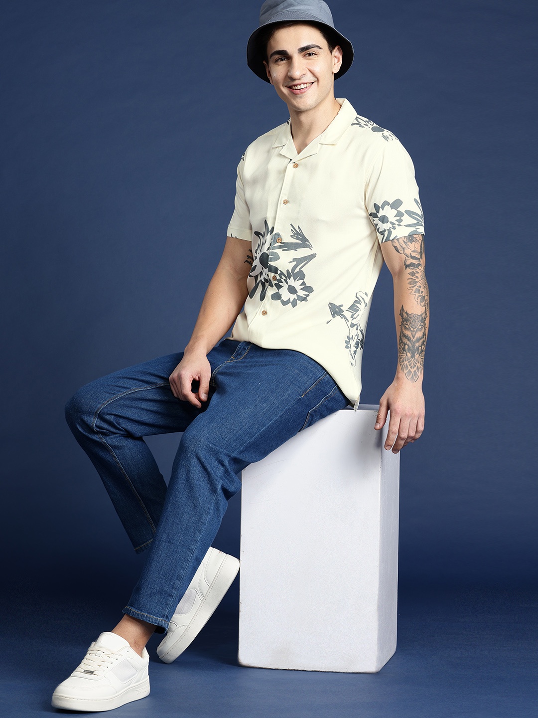 

Mast & Harbour Men Standard Floral Opaque Printed Casual Shirt, Yellow