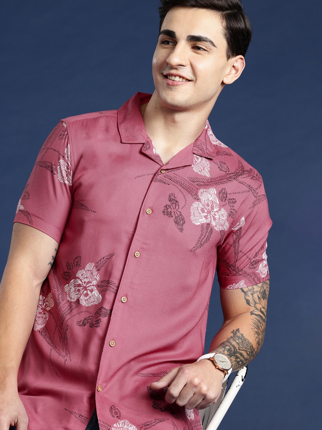 

Mast & Harbour Men Standard Floral Opaque Printed Casual Shirt, Pink