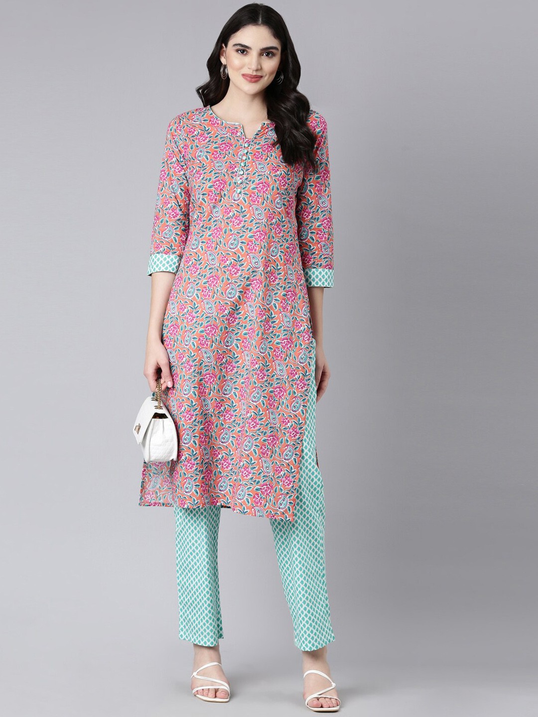 

KALINI Floral Printed Regular Pure Cotton Kurta with Trousers, Pink