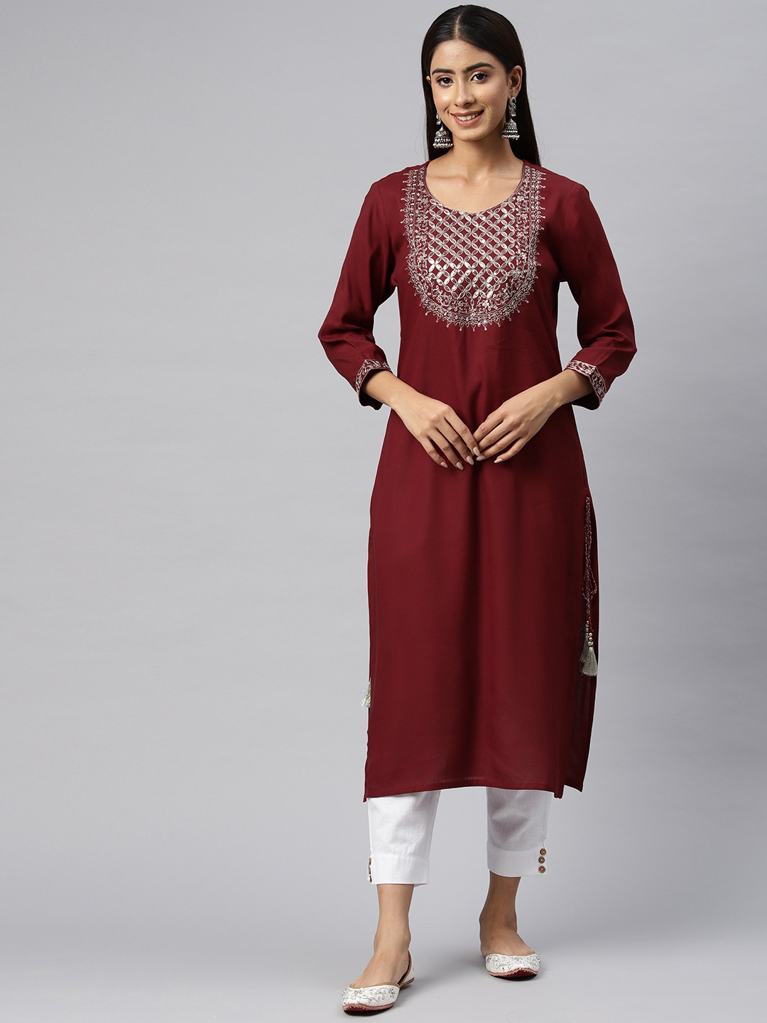 

Readiprint Fashions Embroidered Sequinned Floral Pure Cotton Kurta, Maroon