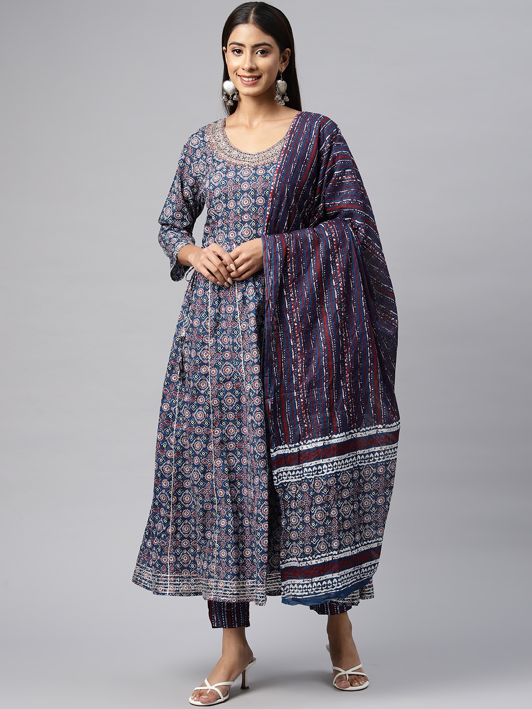 

Readiprint Women Ethnic Motifs Printed Kurta with Trousers & With Dupatta, Navy blue