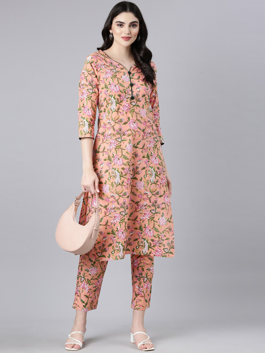 

ERISHA Floral Printed Pure Cotton Kurta with Trousers, Peach