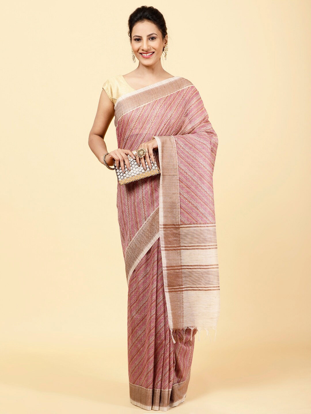 

Meena Bazaar Ethnic Motifs Printed Saree, Pink