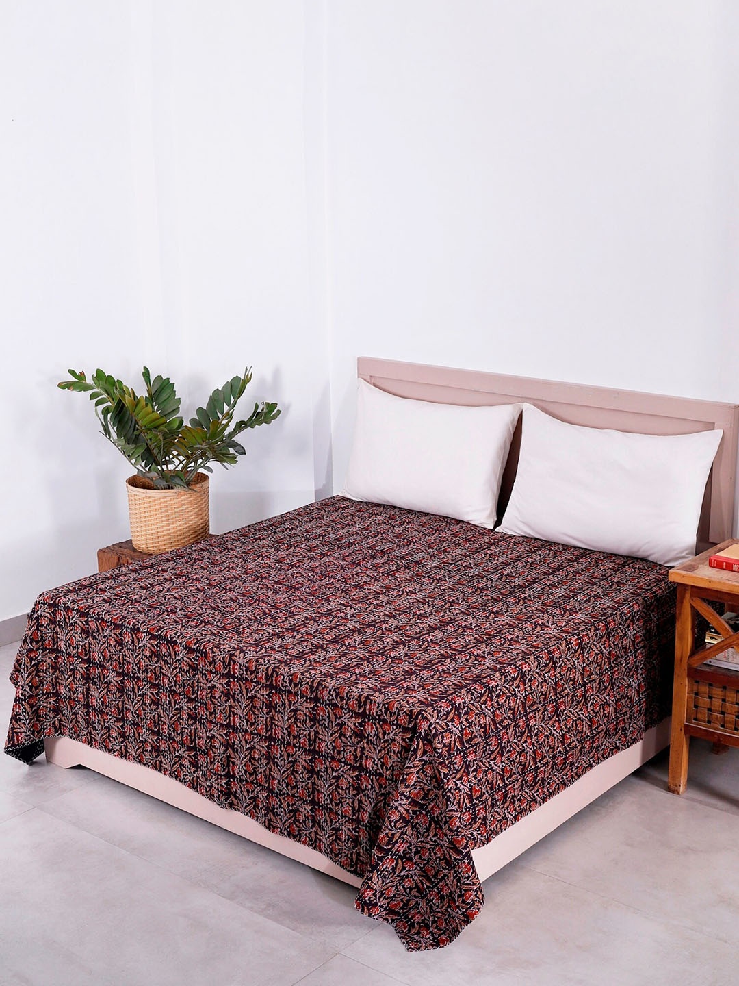 

HANDICRAFT PALACE Black & Maroon Block Printed Cotton Quilted Double Queen Bed Cover