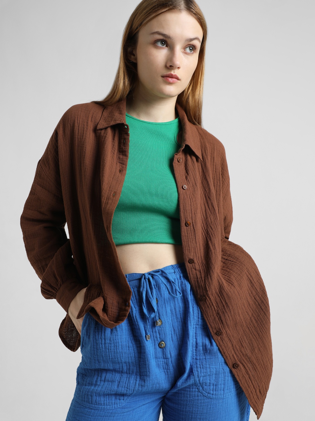 

ONLY Spread Collar Self Design Opaque Cotton Casual Shirt, Brown