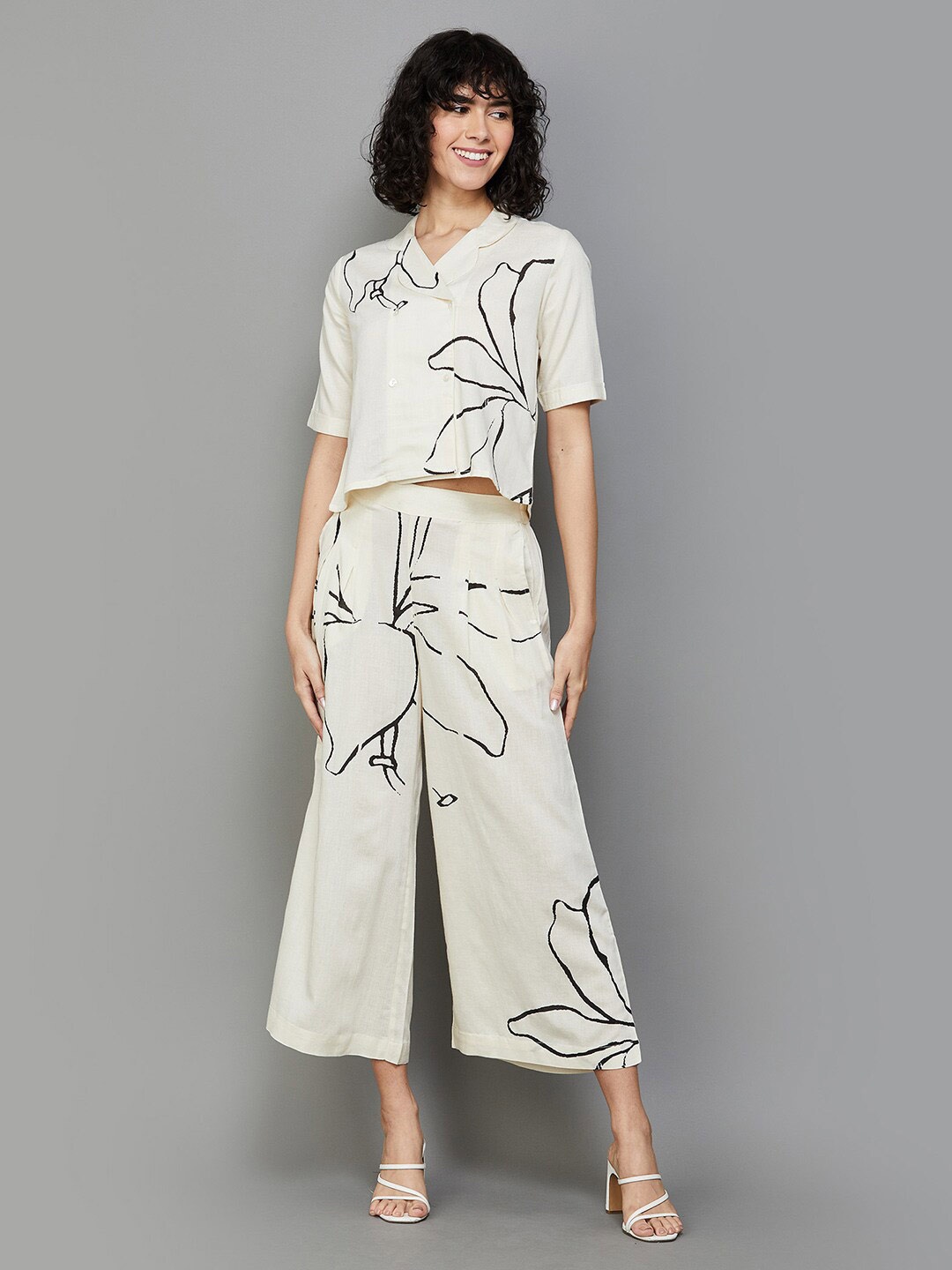 

Colour Me by Melange Floral Printed V-Neck Top & Palazzos, Off white
