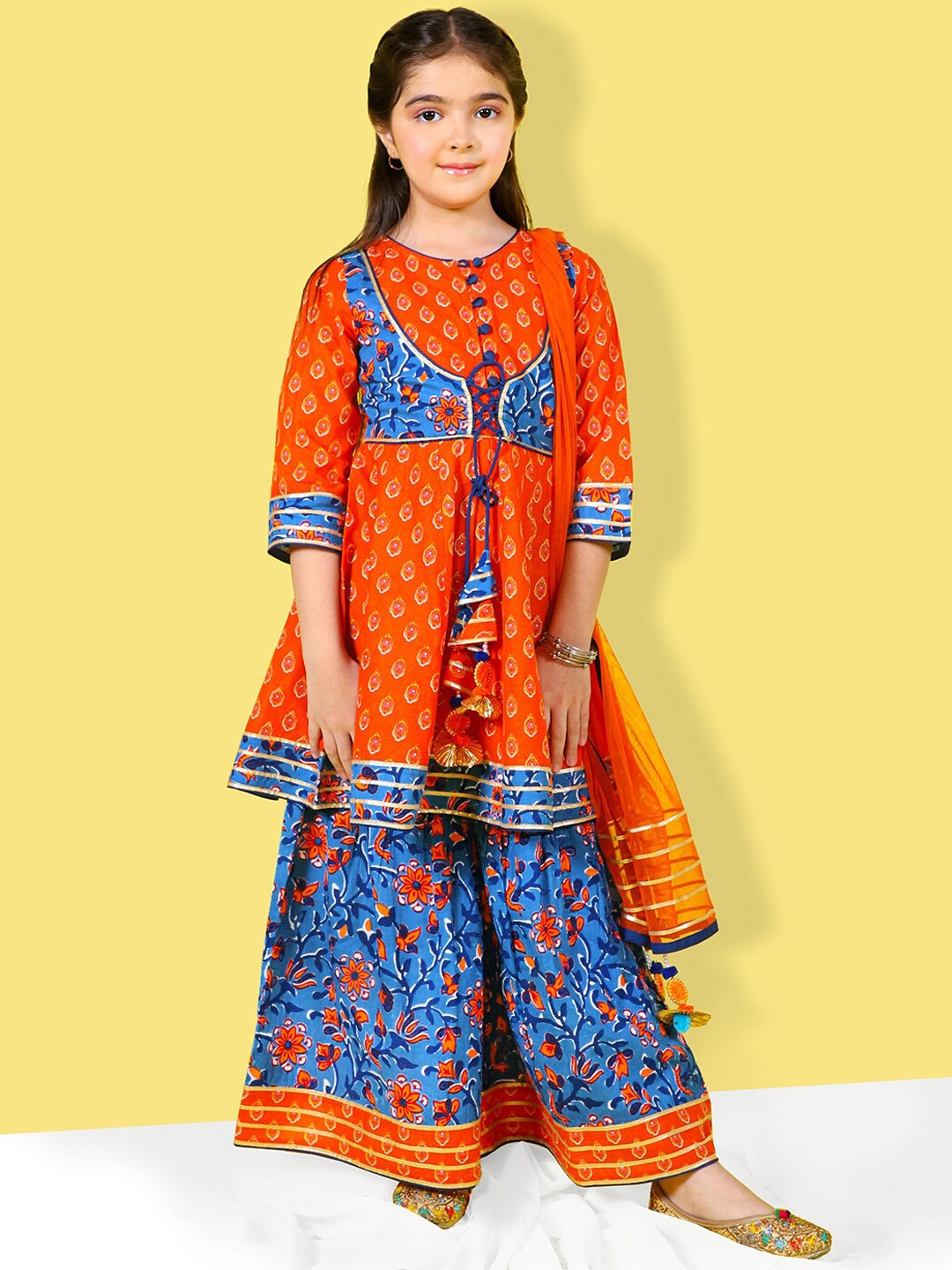 

Naughty Ninos Girls Floral Printed Gotta Patti Kurta With Sharara & Dupatta, Orange