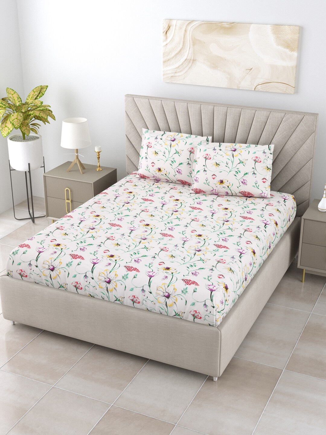 

BOMBAY DYEING Cardinal Off White & Yellow Cotton 120 TC Queen Bedsheet & 2 Pillow Covers