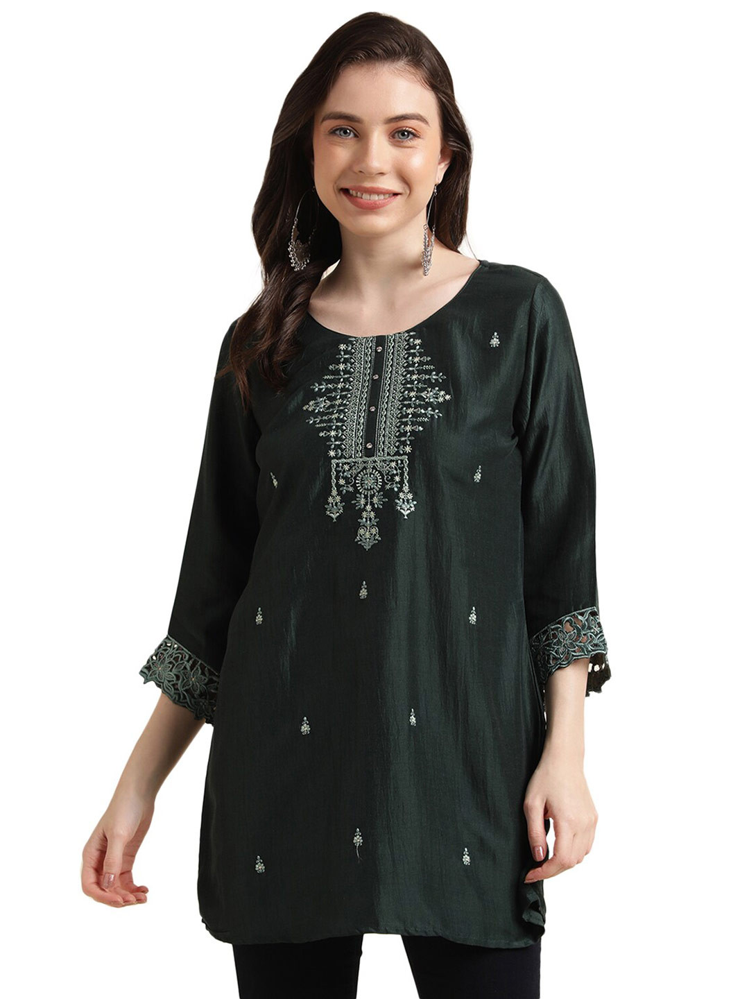 

Nimayaa Green Ethnic Motifs Embroidered Round Neck Longline Top