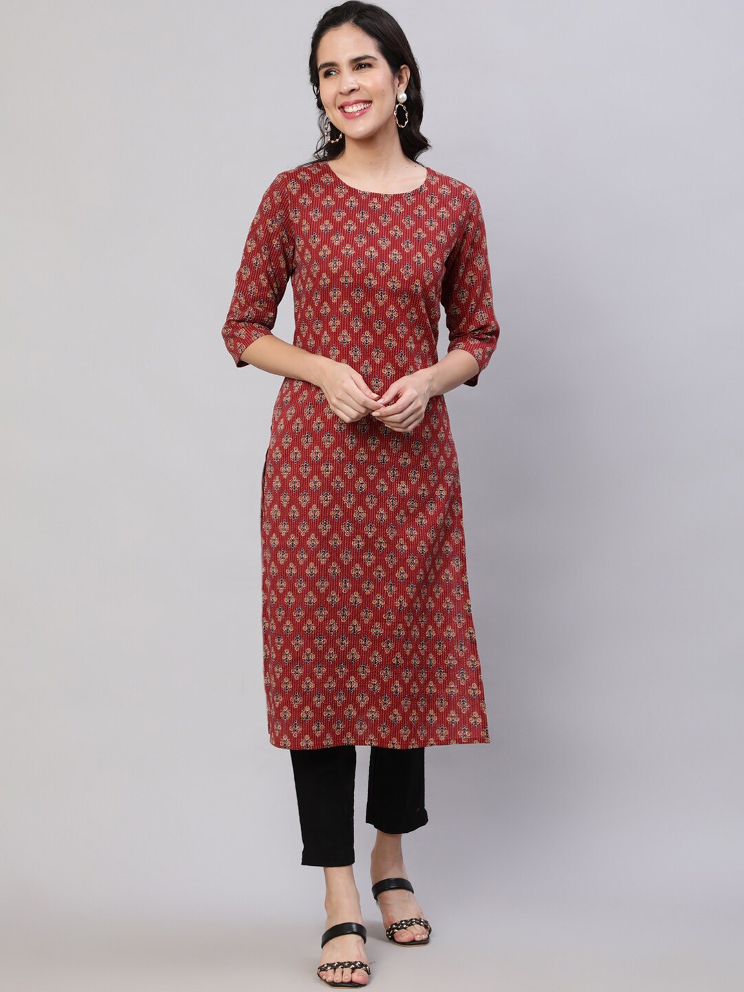 

Nayo Ethnic Motifs Printed Straight Kurta, Maroon