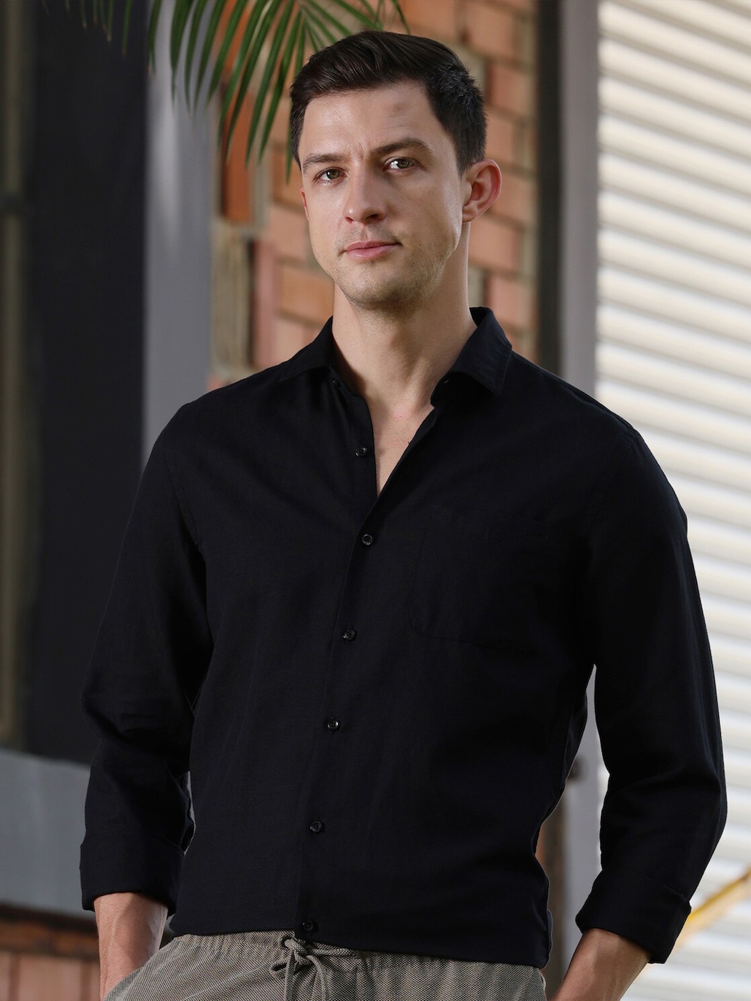 

POE Classic Spread Collar Slim Fit Cotton Linen Shirt, Black