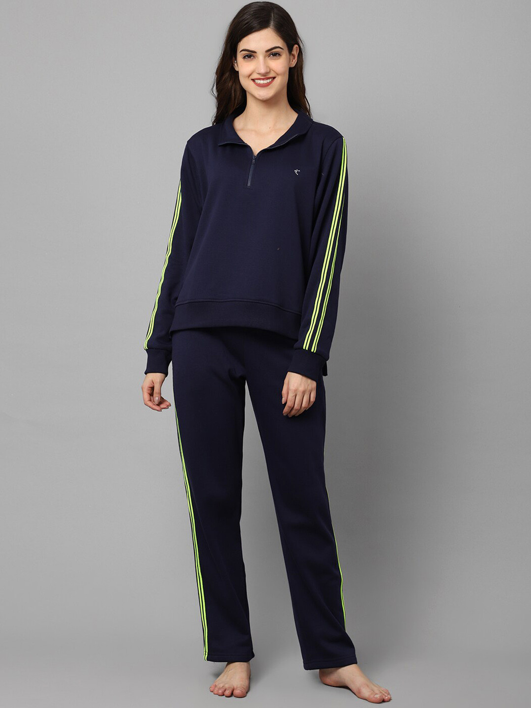 

Aerowarm T-Shirt And Pyjamas Night Suit, Navy blue