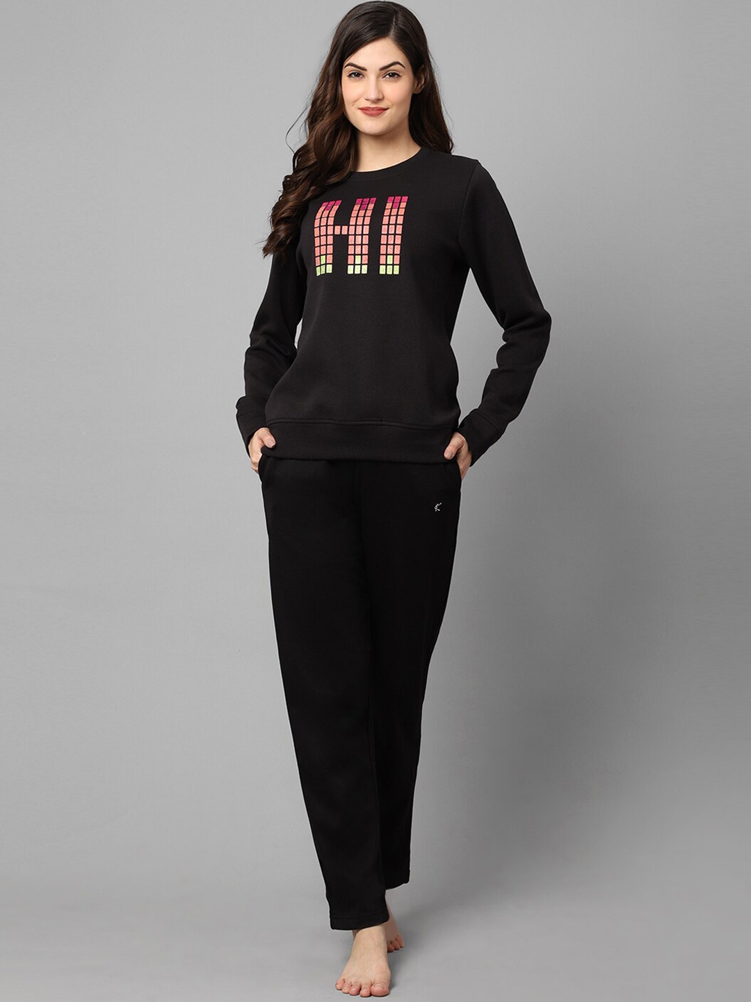 

Aerowarm Printed Sweatshirt And Pyjamas Night Suit, Black