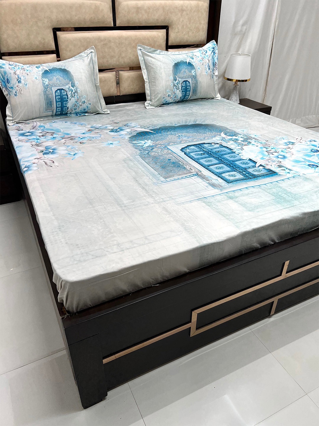 

Pure Decor Majestic Grey & Blue Pure Cotton 350 TC King Bedsheet with 2 Pillow Covers
