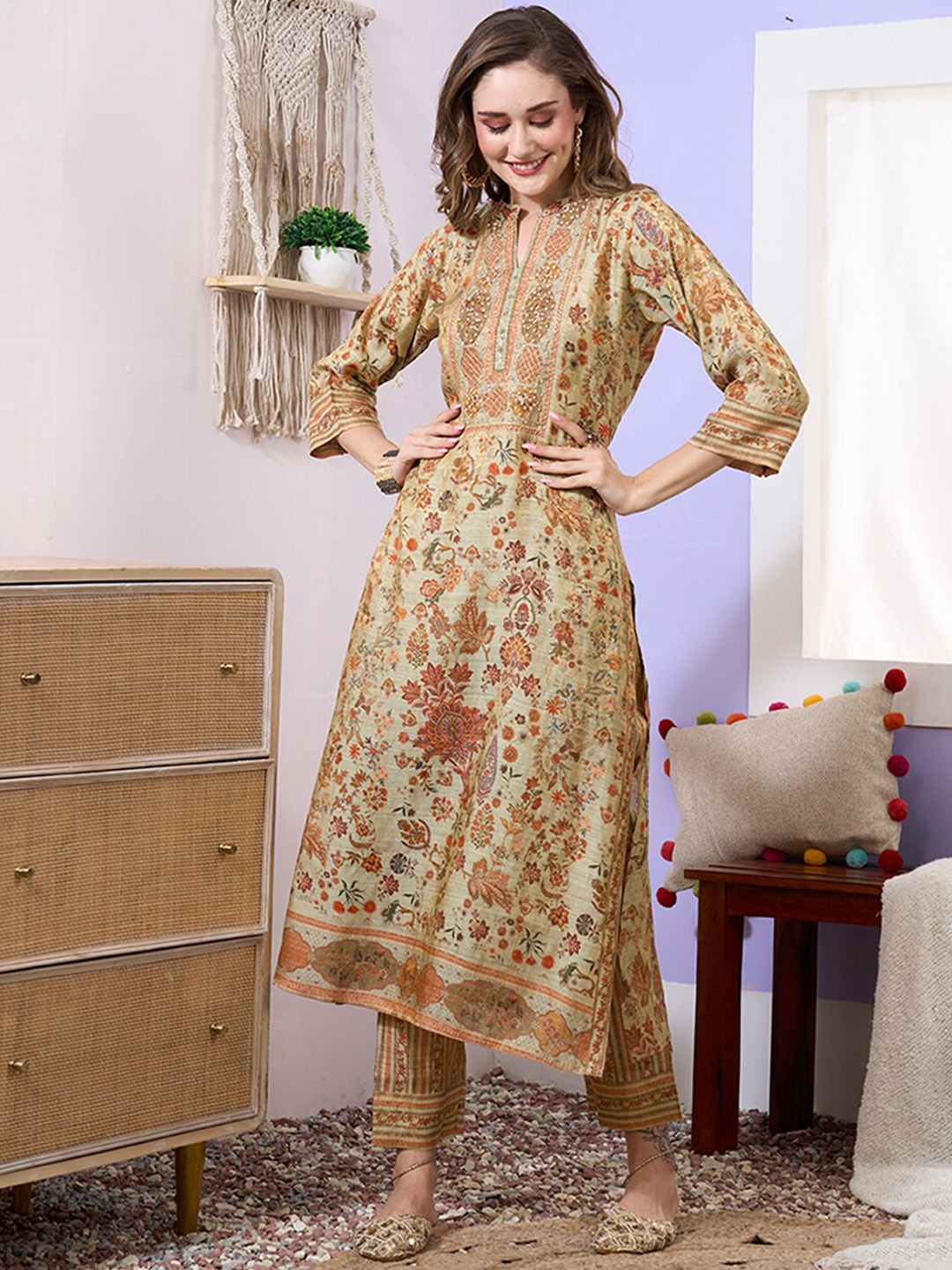 

ODETTE Floral Printed Thread Work Mandarin Collar A-Line Kurta with Trousers, Green