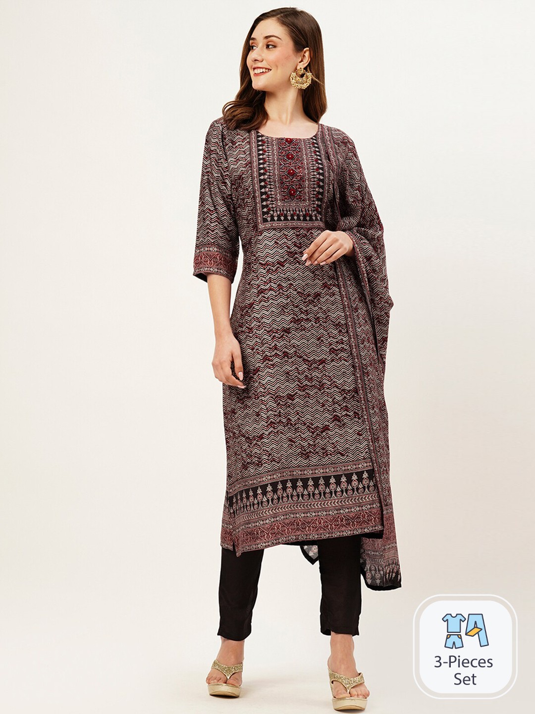 

ODETTE Chevron Printed Thread Work Kurta with Trousers & Dupatta, Grey
