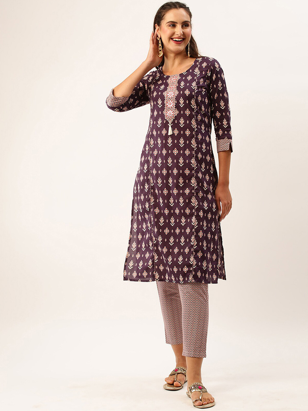 

ODETTE Ethnic Motifs Printed Gotta Patti Straight Kurta with Trouser, Purple