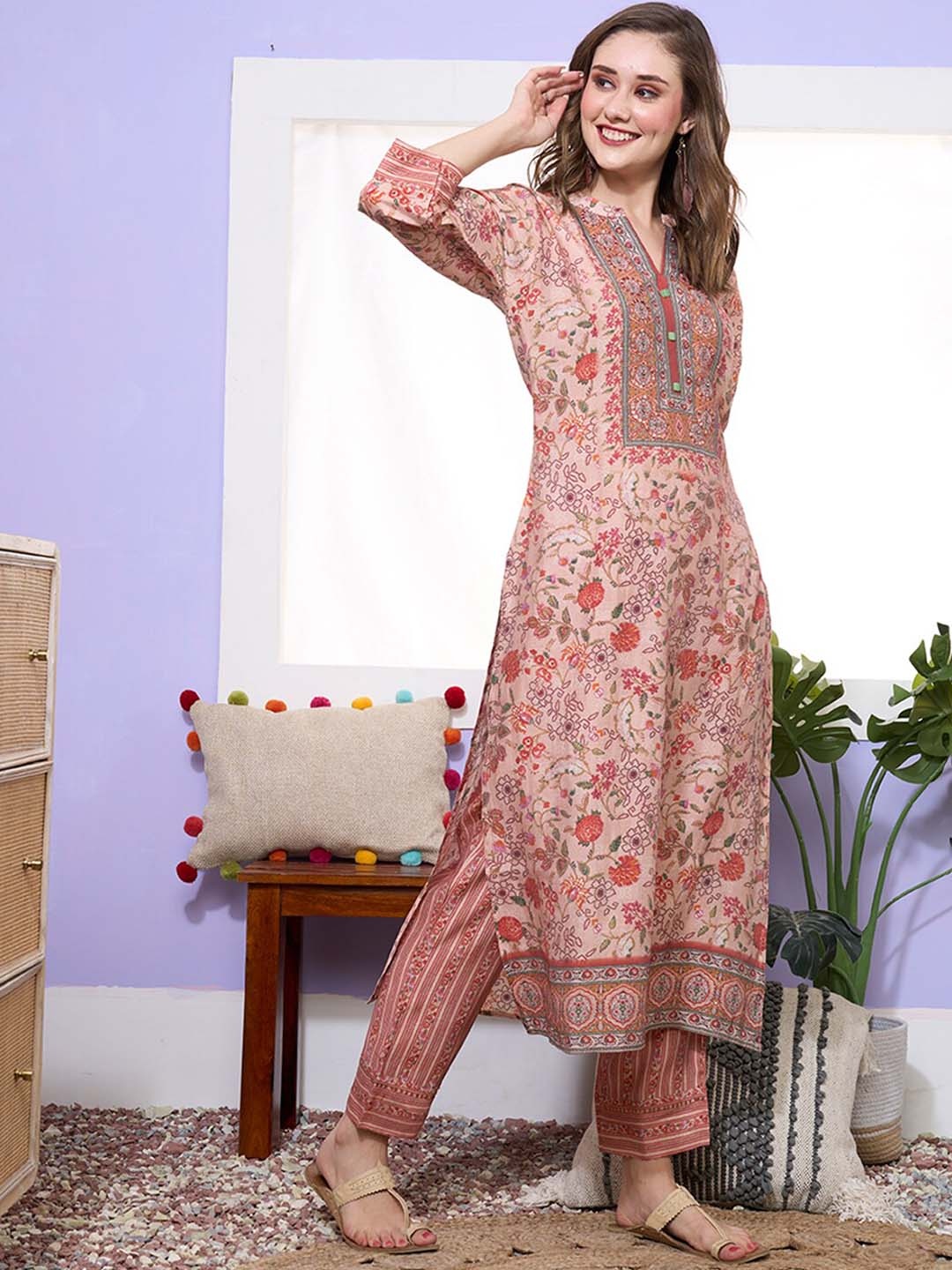 

ODETTE Floral Printed Mandarin Collar Straight Kurta with Trousers, Peach