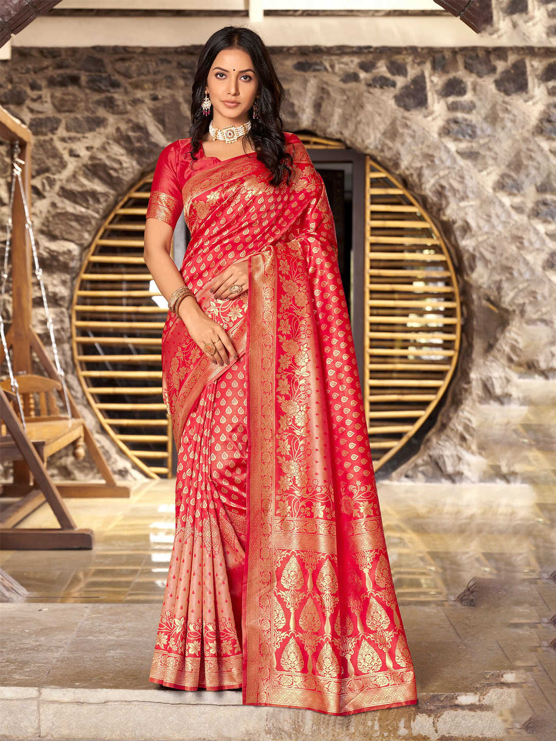 

SARIYA Ethnic Motifs Woven Design Zari Banarasi Saree, Red