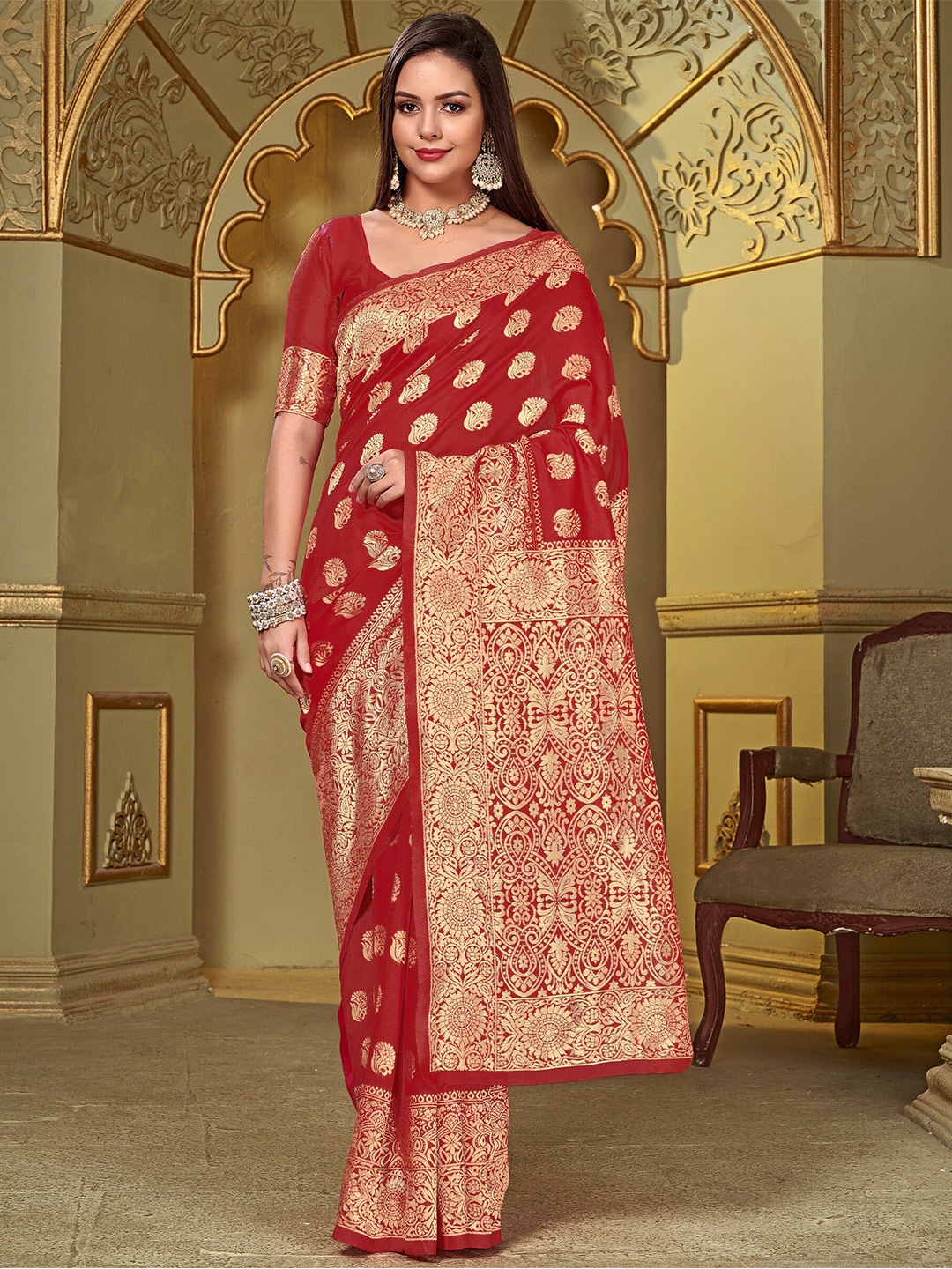 

SARIYA Ethnic Motifs Woven Design Zari Banarasi Saree, Maroon