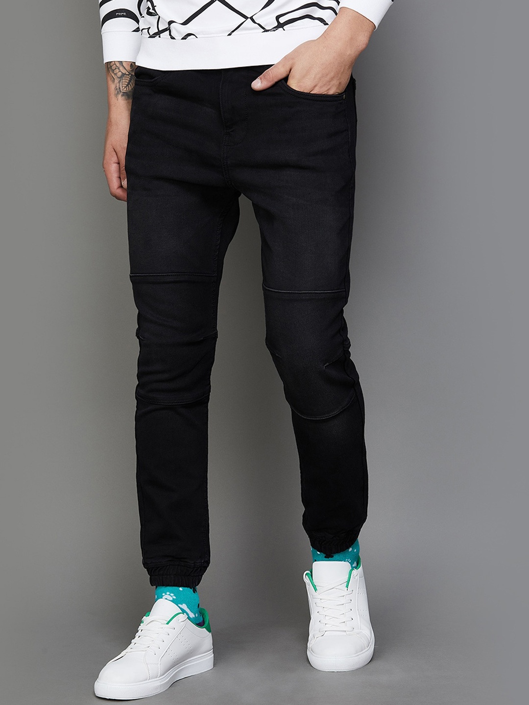 

Forca by Lifestyle Men Clean Look Mid Rise Cotton Jeans, Black