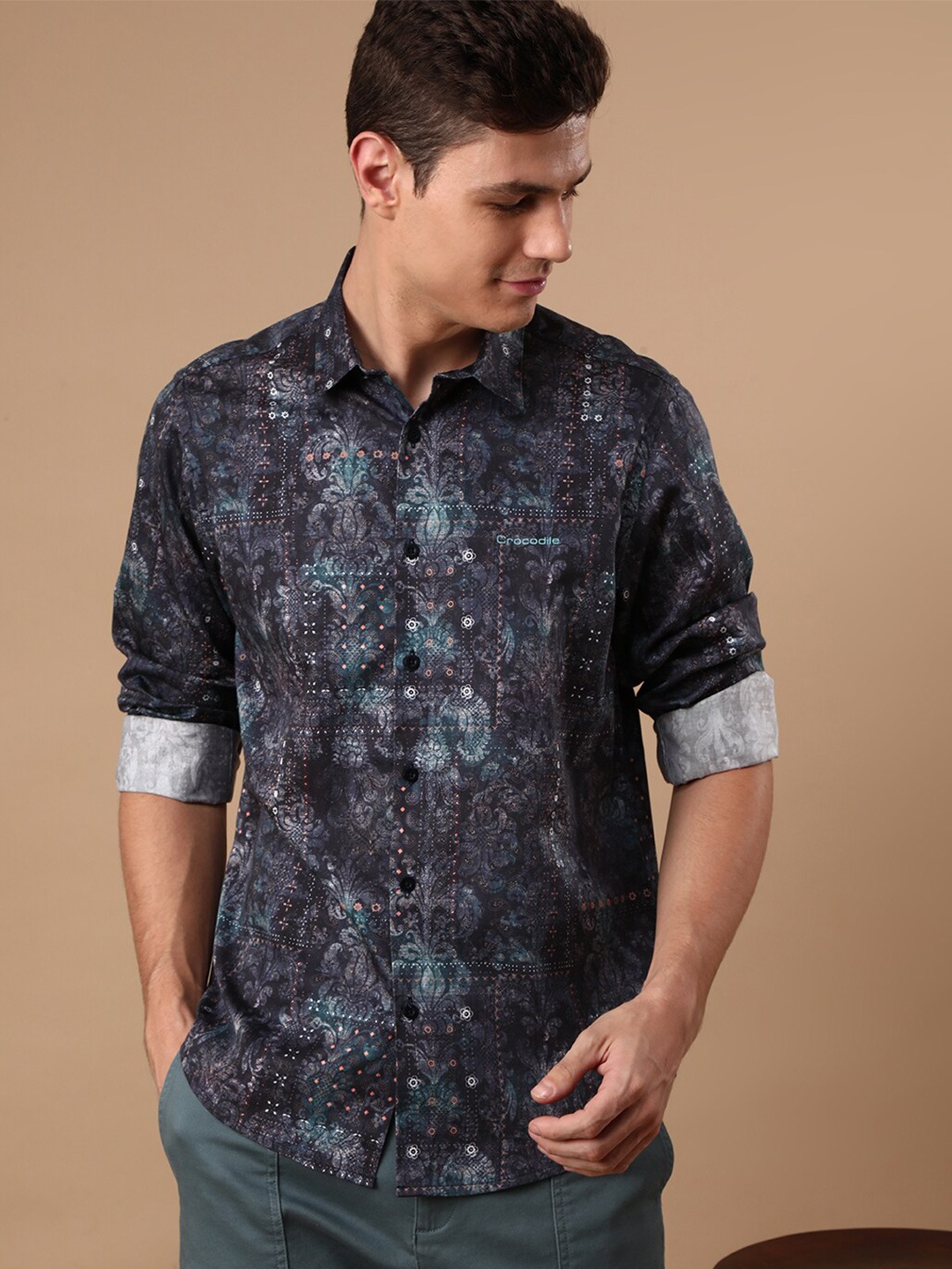

Crocodile Floral Printed Comfort Opaque Regular Fit Cotton Casual Shirt, Navy blue