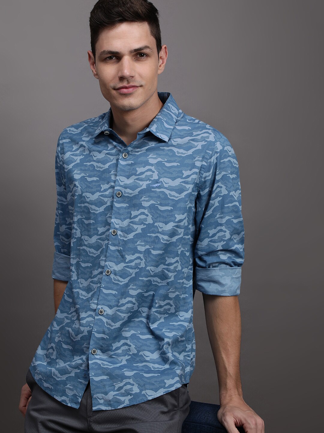 

Crocodile Camouflage Printed Comfort Opaque Regular Fit Cotton Casual Shirt, Blue