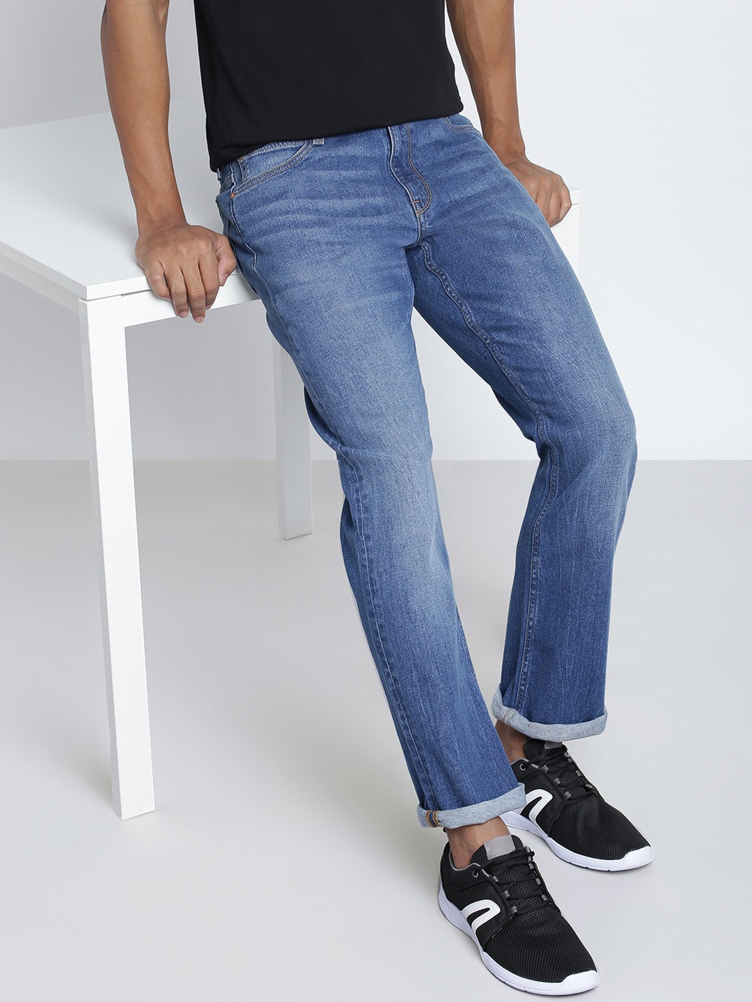 

Lee Men Rodeo Light Fade Stretchable Clean Look Cotton Jeans, Blue