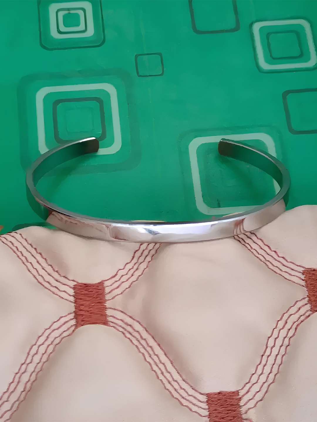 

KARISHMA KREATIONS Unisex Silver-Toned Silver Plated Cuff Bracelet