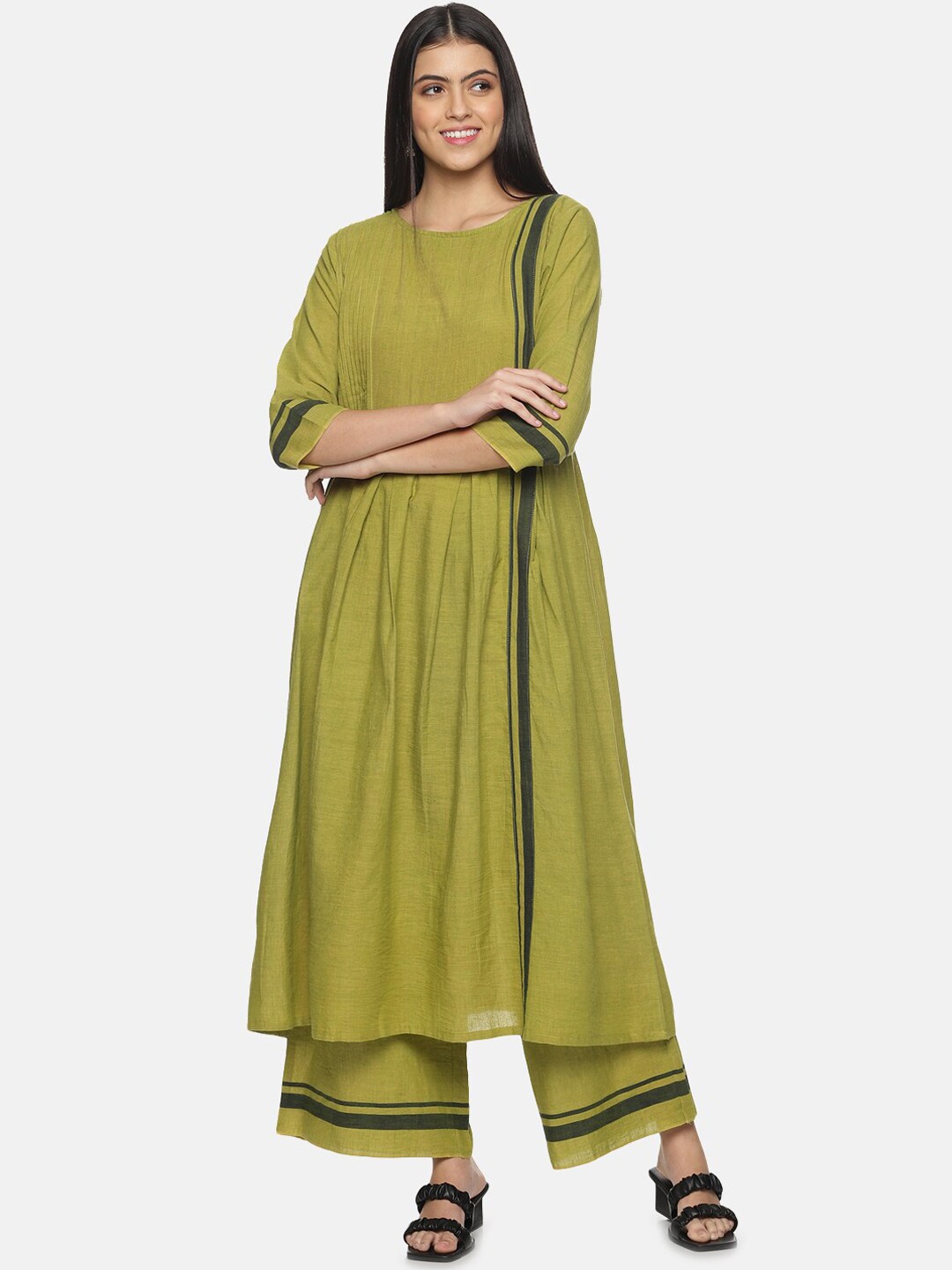 

Hanging Threads Round Neck Pure Cotton Pleated Kurta with Palazzos, Olive