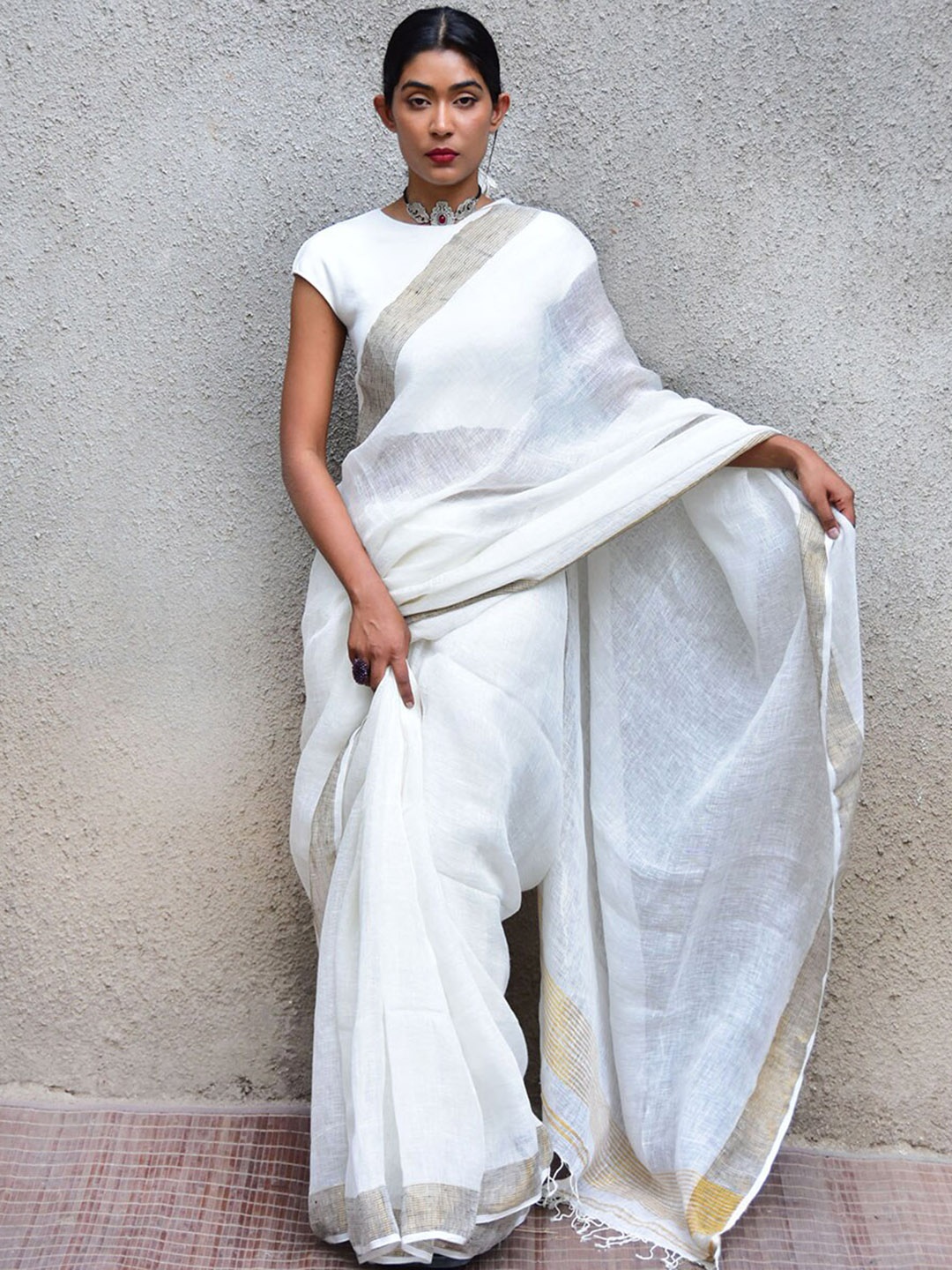 

Chidiyaa Zari Bordered Saree, Off white