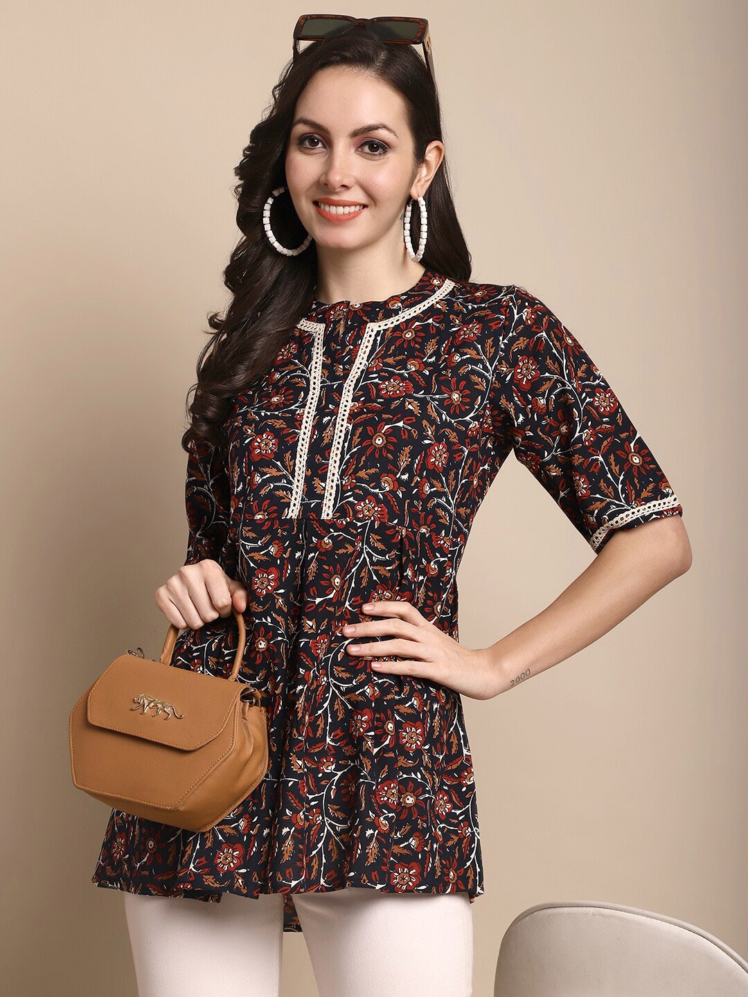 

Sangria Floral Printed Cotton A Line Top, Black