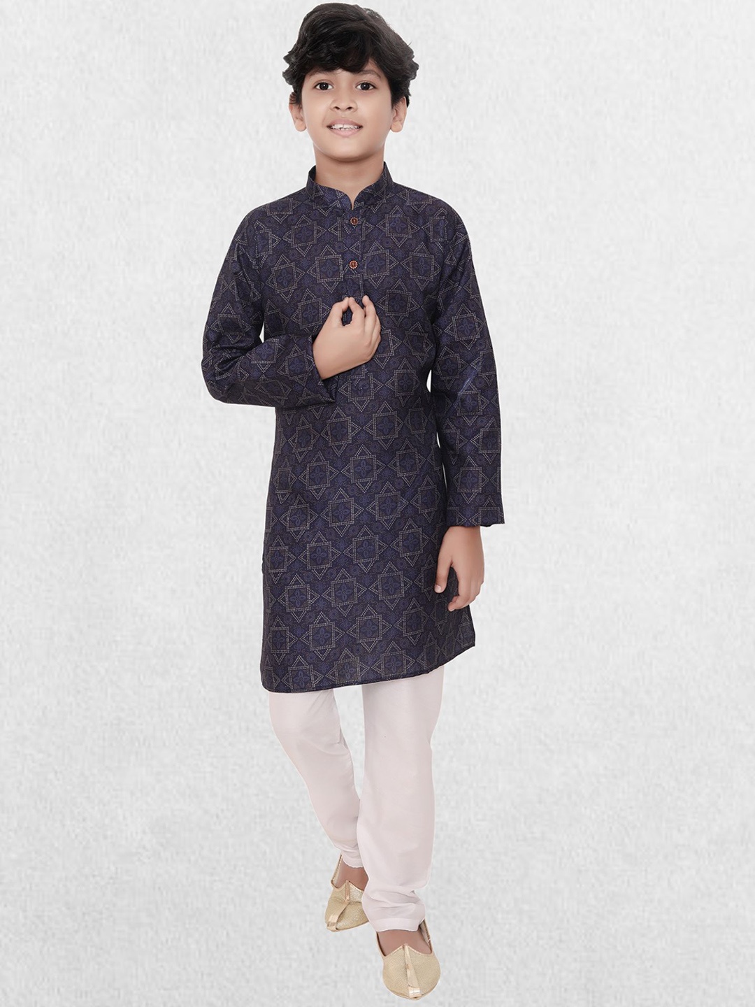 

SHIWAM ETHNIX Boys Ethnic Motifs Printed Cotton Kurta, Navy blue