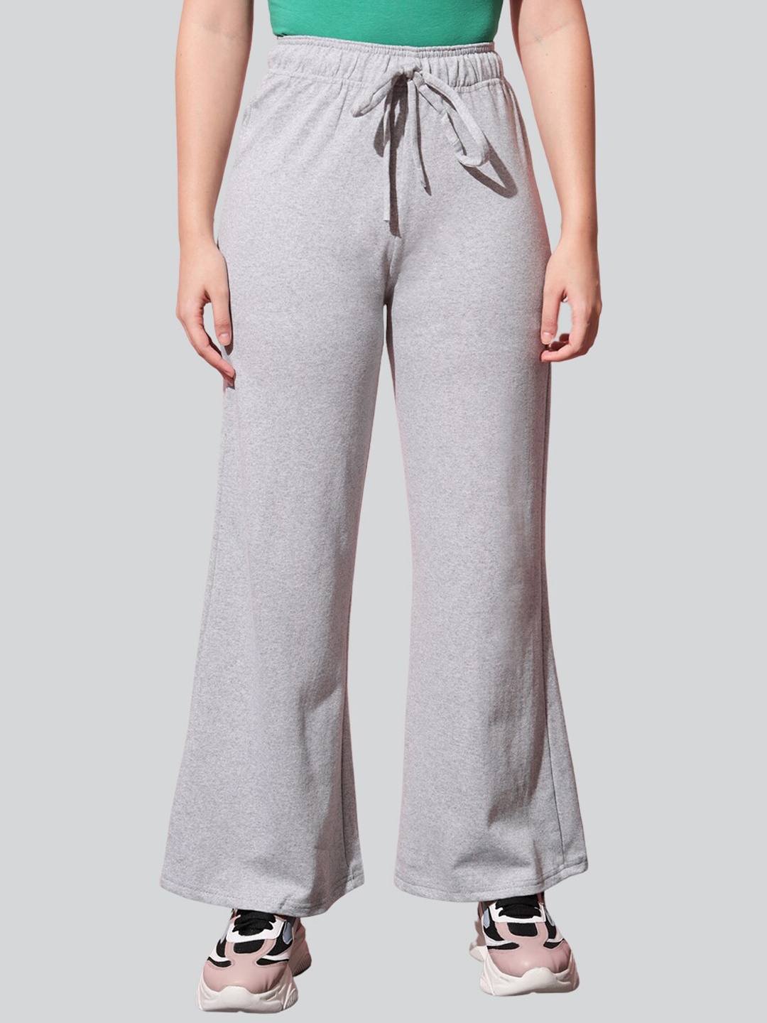 

Q-rious Women Flared Relaxed Fit Track Pants, Grey