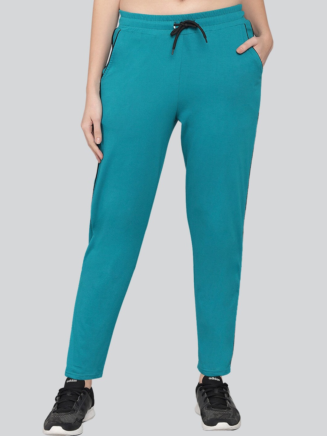 

Q-rious Women Regular Fit Pure Cotton Track Pants, Green