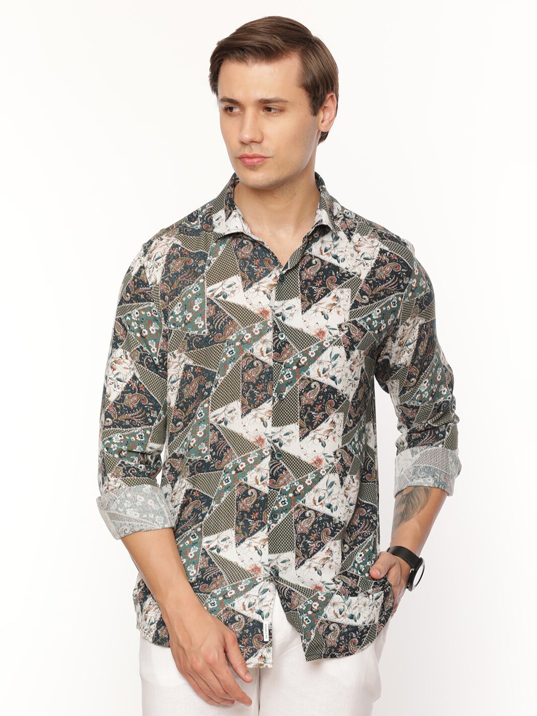 

FLY 69 Premium Slim Fit Ethnic Motifs Printed Casual Shirt, Green