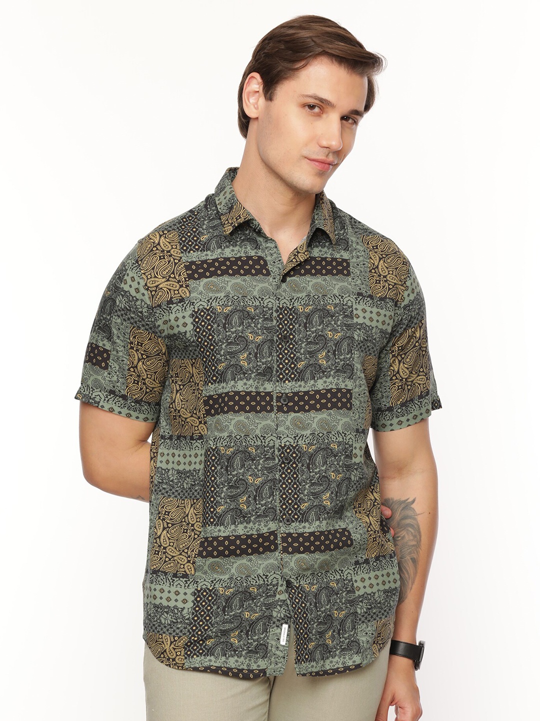 

FLY 69 Premium Slim Fit Ethnic Motifs Printed Pure Cotton Casual Shirt, Green