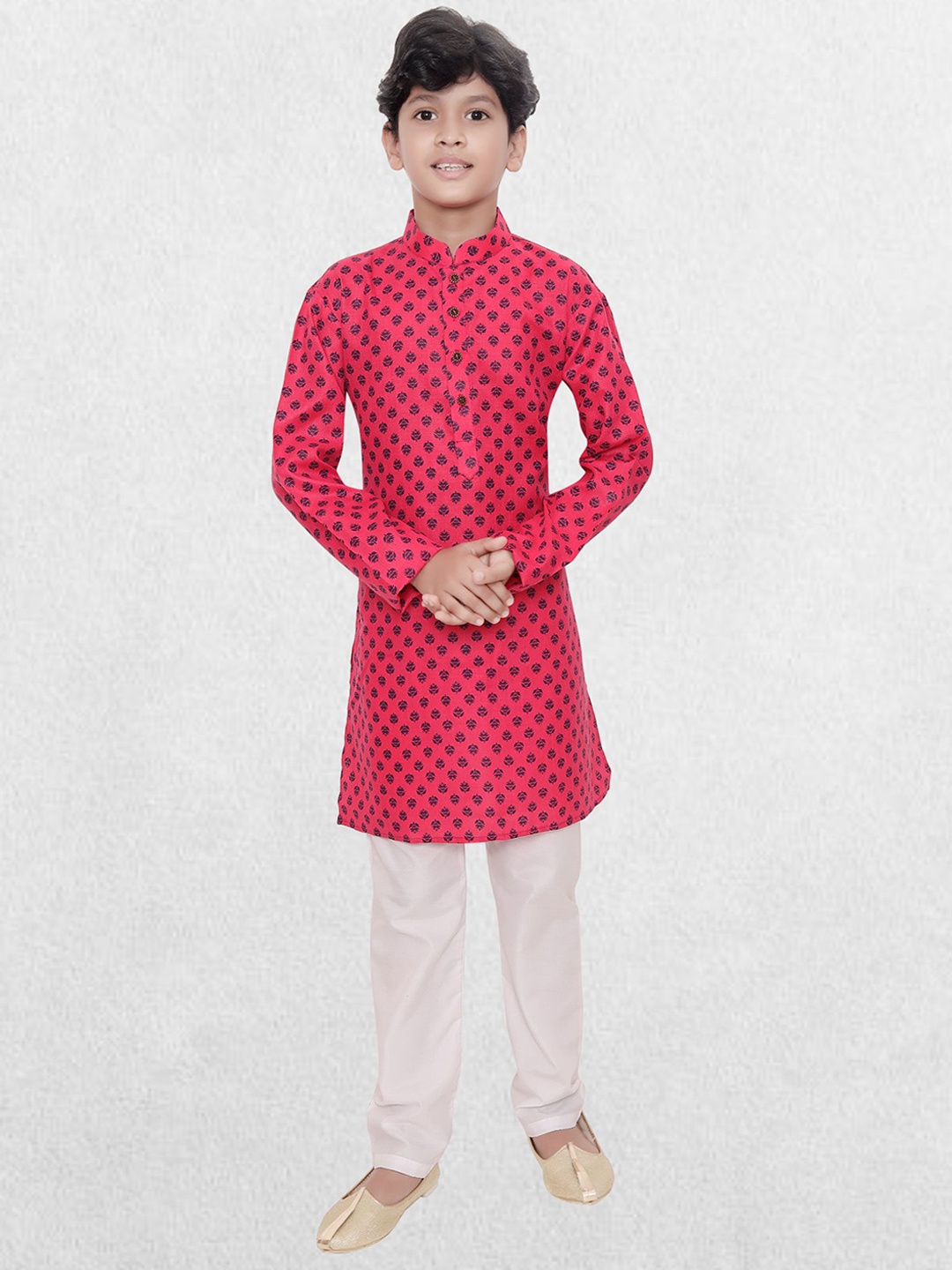 

SHIWAM ETHNIX Boys Ethnic Motifs Printed Mandarin Collar Straight Kurta, Pink