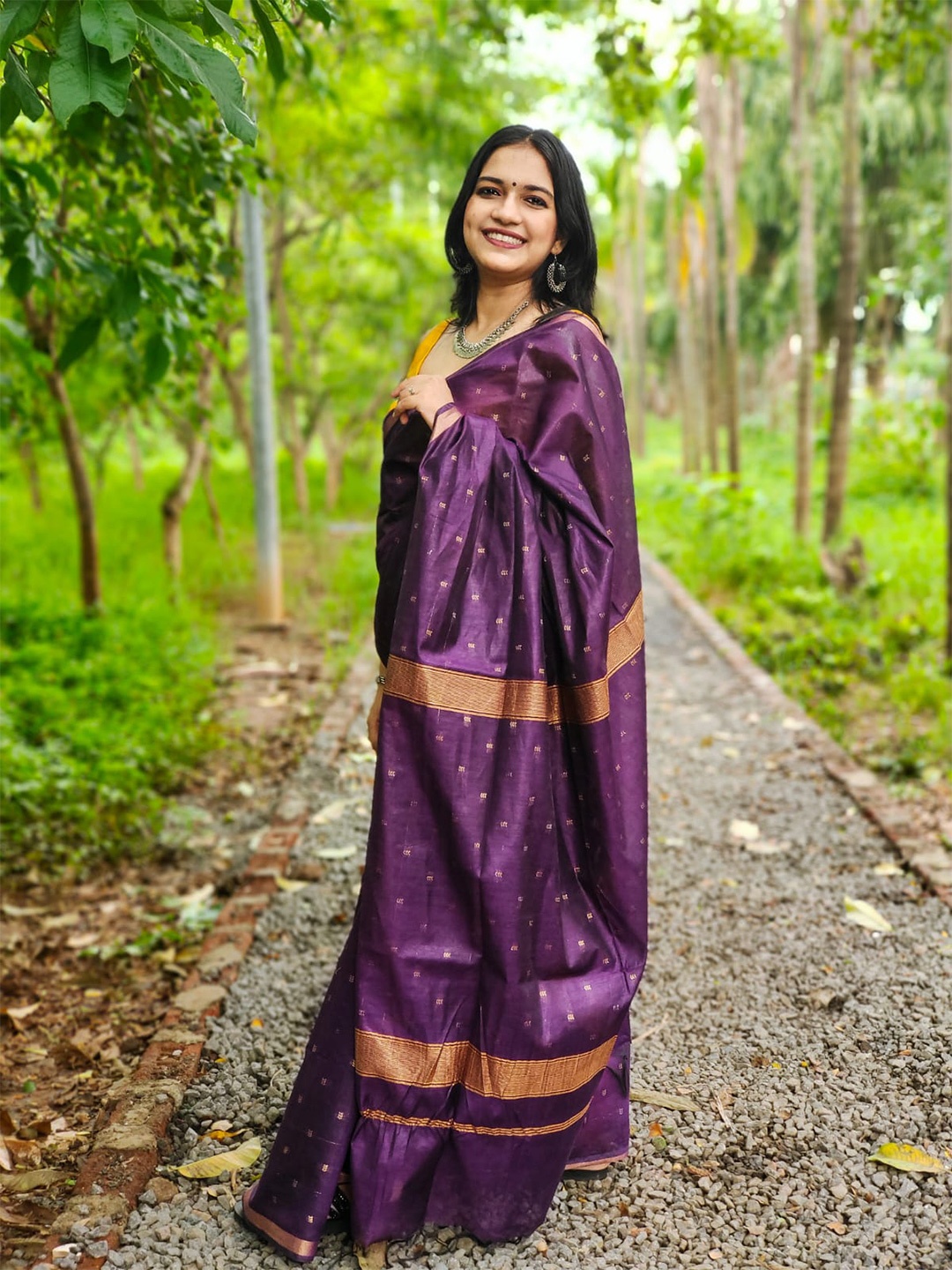 

Apaapi Threads of glory Geometric Woven Design Zari Saree, Purple