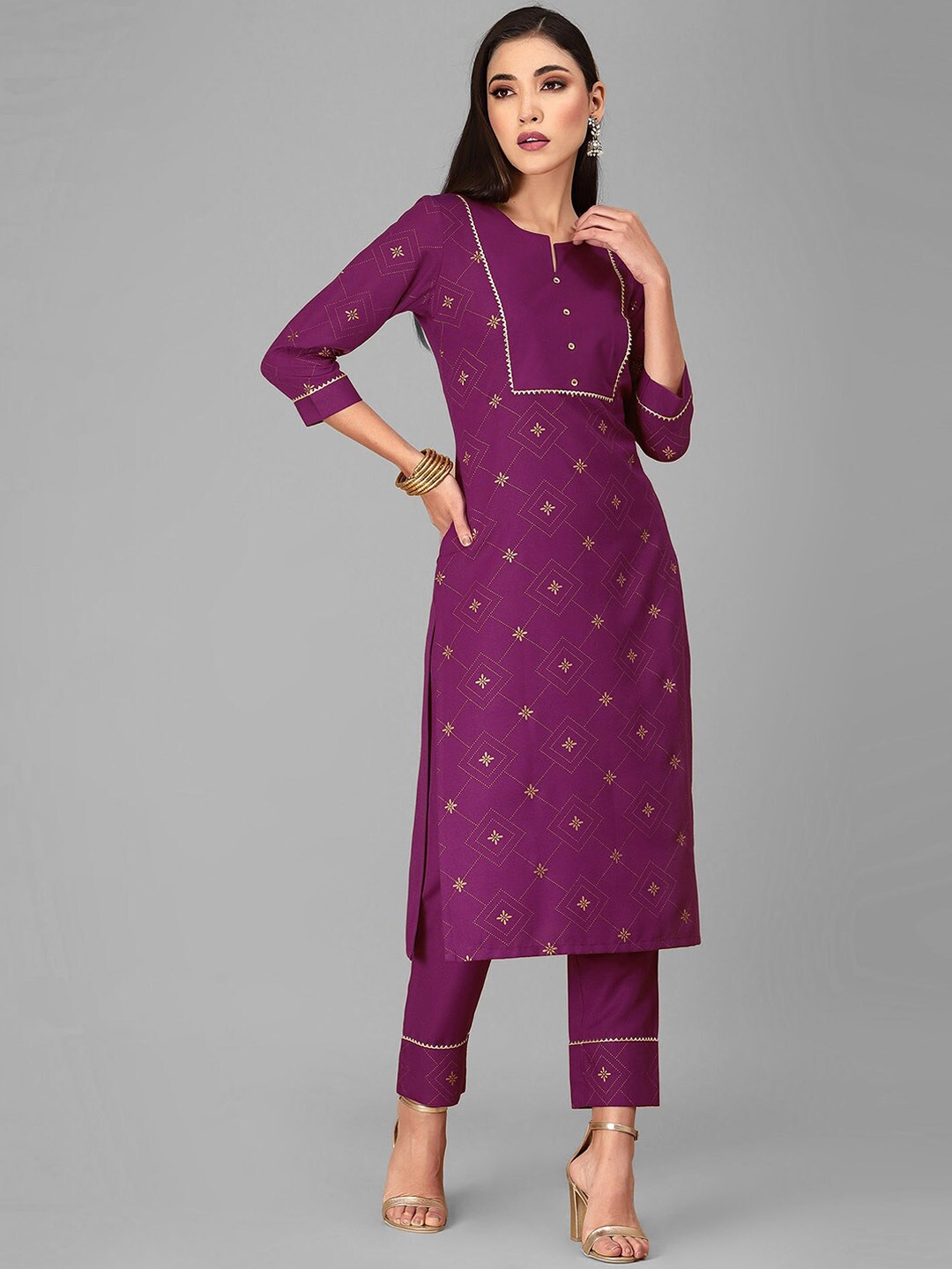 

SKYLEE Floral Printed Round Neck Regular Kurta with Trousers, Purple