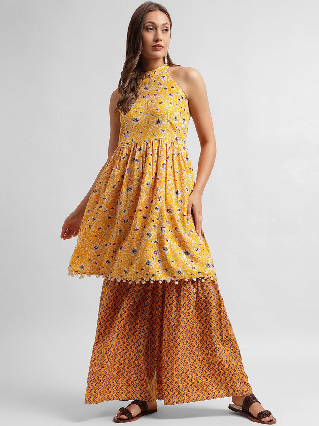 

SKYLEE Floral Printed Halter Neck Anarkali Kurta with Trousers, Yellow