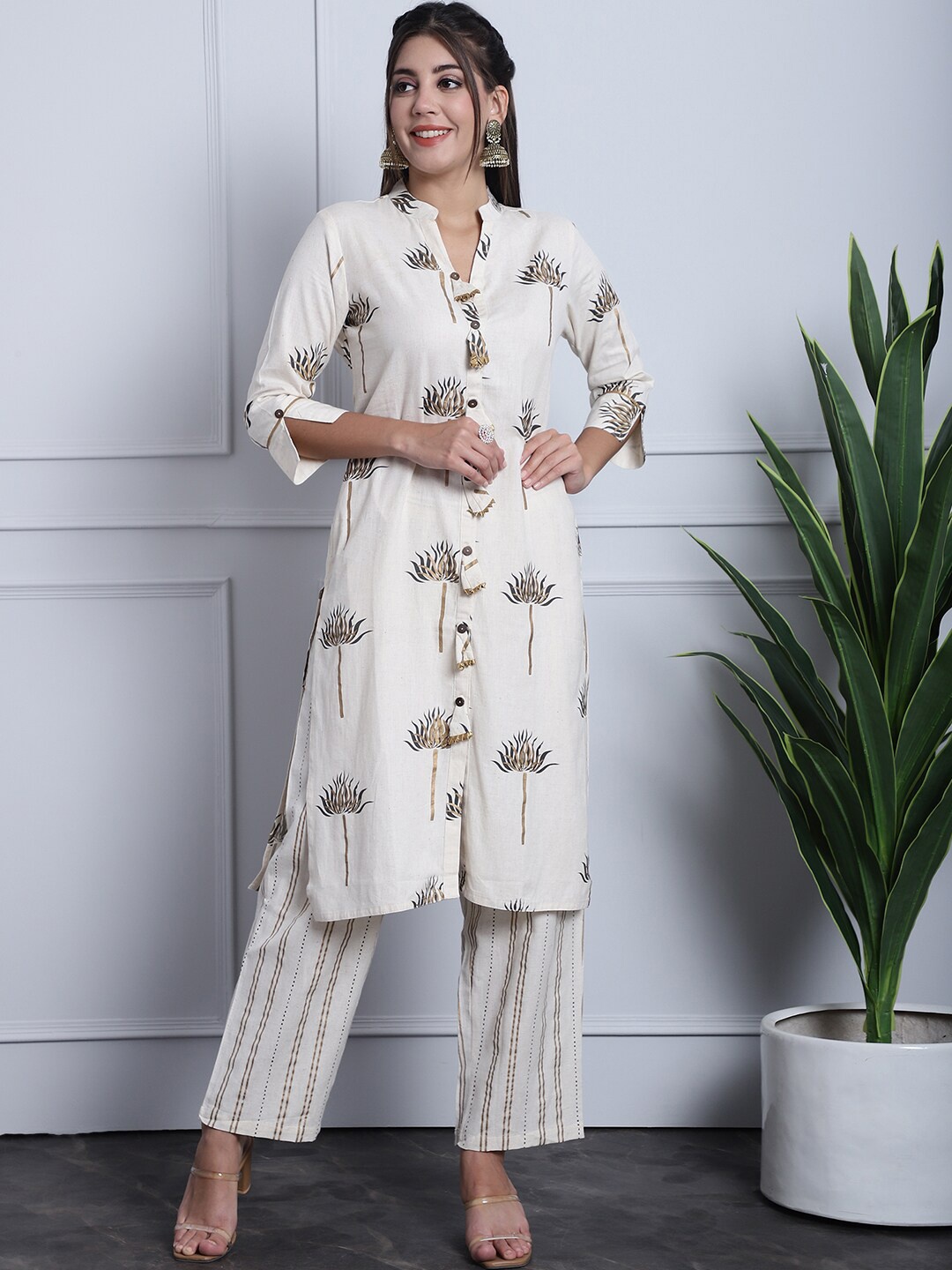 

Grancy Floral Printed Mandarin Collar Pure Cotton Kurta with Trousers, Off white